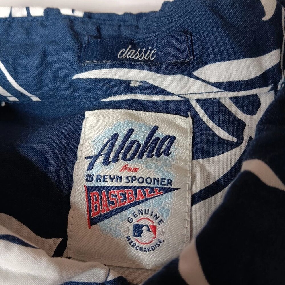 Aloha Reyn Spooner Cleveland Indians Guardians Shirt XXL Floral Tropical MLB - Picture 3 of 10